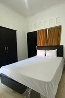 Standard Double Room | Free WiFi, bed sheets