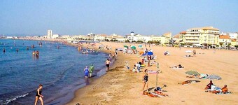 Spacious villa for 10 guests with private pool