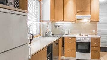 Fridge, microwave, dishwasher, cookware/dishes/utensils