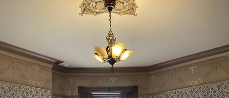 3 bedrooms, bed sheets