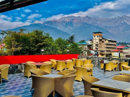 Restaurante. Hotel Suryadev