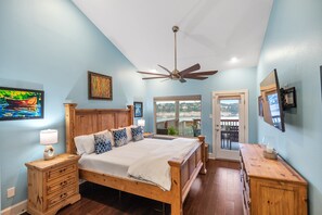 4 soverom, strykejern/-brett, reiseseng for barn og wi-fi (inkludert)