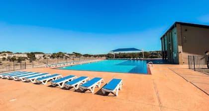 The Ascent - Lakefront Private Doc Sleeps 10