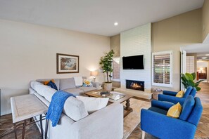 Unclassified image, 4 of 49, button