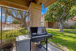 Unclassified image, 5 of 49, button