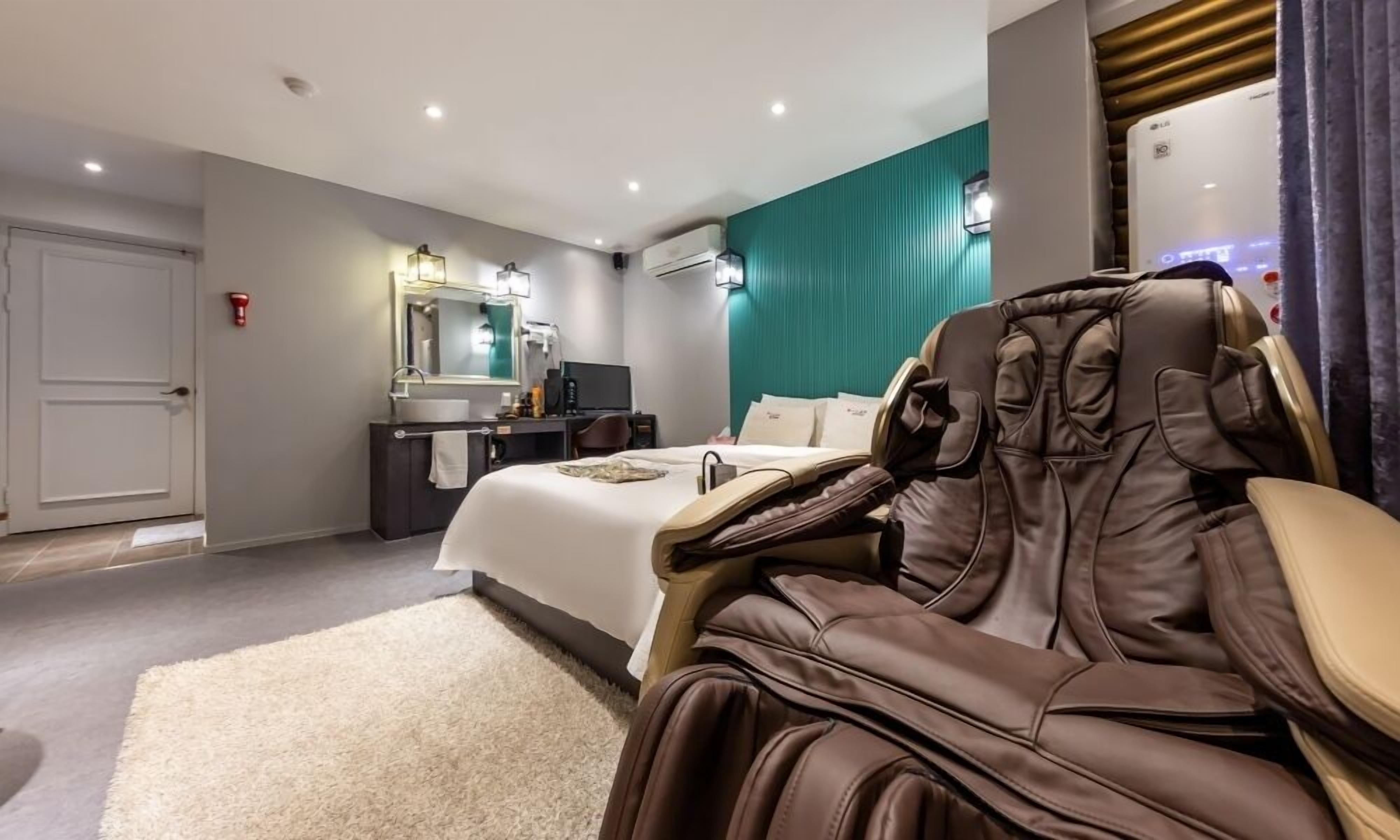 Habitación familiar doble | Decoración individual, mobiliario individual, wifi gratis y ropa de cama