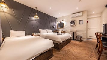 Triple Room | Individually decorated, individually furnished, free WiFi, bed sheets