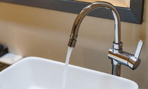 Habitación doble superior | Decoración individual, mobiliario individual, wifi gratis y ropa de cama