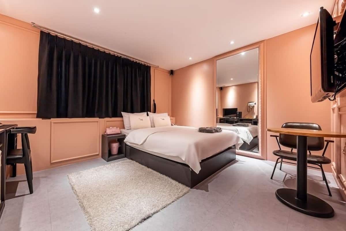 Standard Double Room | Individually decorated, individually furnished, free WiFi, bed sheets
