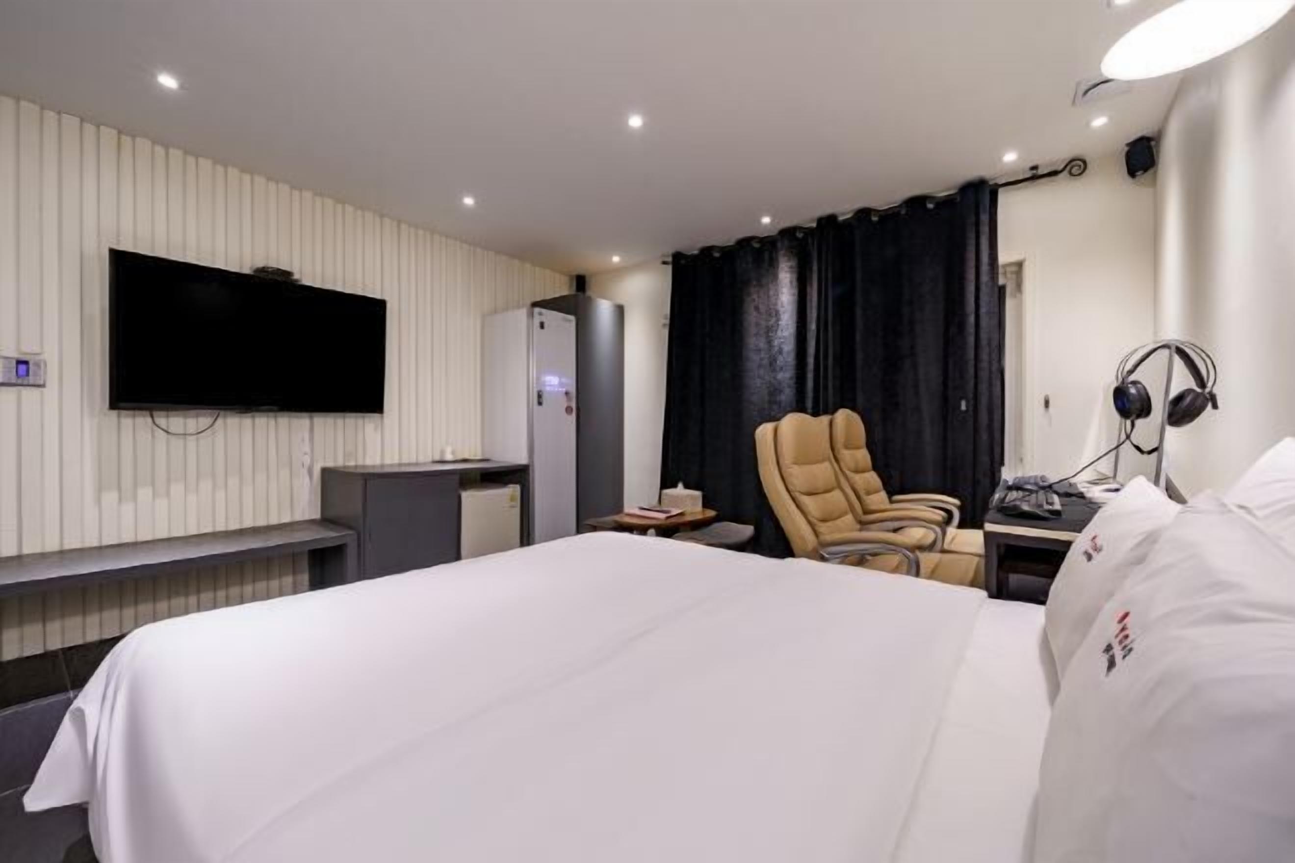 Decoración personalizada, muebles diferentes y wifi gratis 