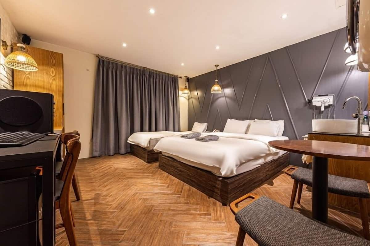Economy Twin Room | Individually decorated, individually furnished, free WiFi, bed sheets