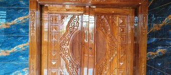 Ks rooms near by temple and giripradashan road car parking available 