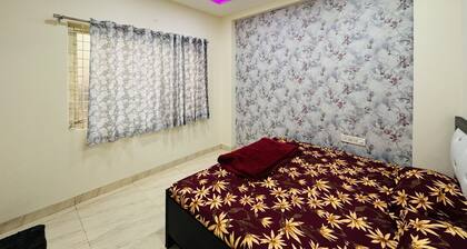 Home Escape 1bhk near Bombay Hospital