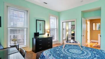 3 bedrooms, desk, iron/ironing board, WiFi