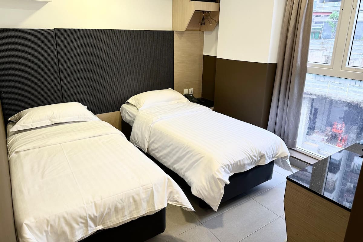 SNOOZE Deluxe Executive Twin | Bàn, truy cập Internet không dây miễn phí, bộ trải giường 