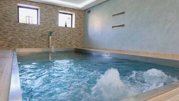 Bain à remous intérieur