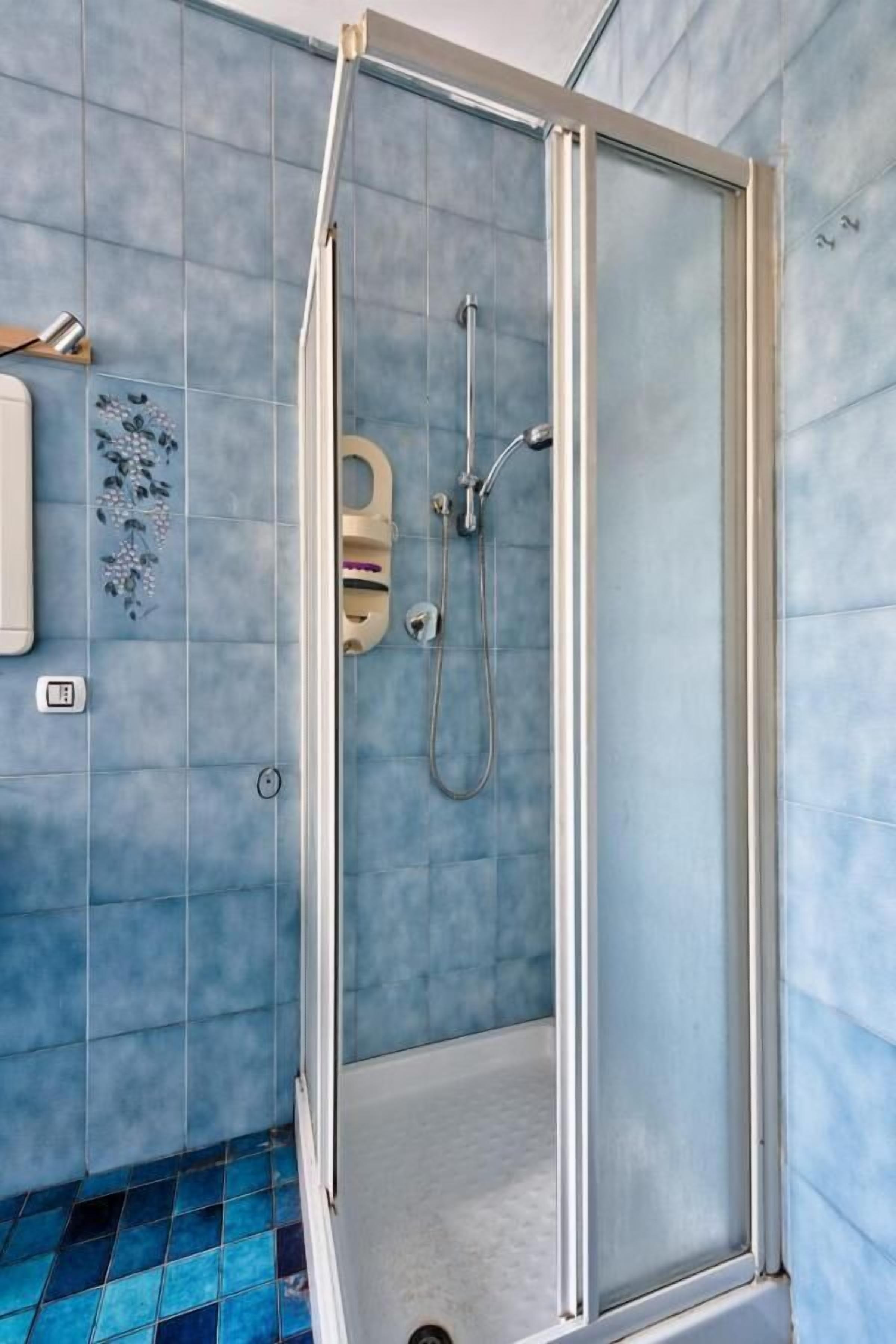 Kamar mandi bersama