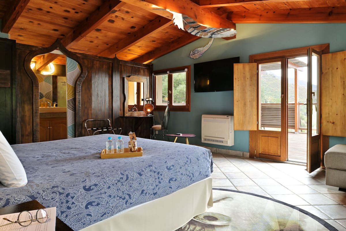 Romantic Quadruple Room | 2 bedrooms, premium bedding, Tempur-Pedic beds, in-room safe