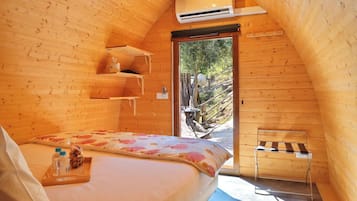 Standard Cabin, 1 Queen Bed