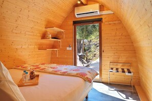 Standard Cabin, 1 Queen Bed | Premium bedding, Tempur-Pedic beds, in-room safe, individually decorated - DOMAINE HÔTEL A FLATTA (Calenzana)