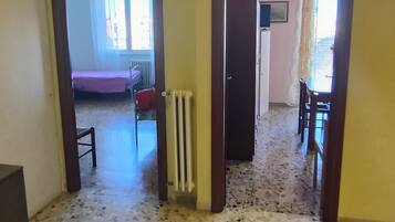 2 chambres, fer et planche Ă repasser, Wi-Fi gratuit, draps fournis