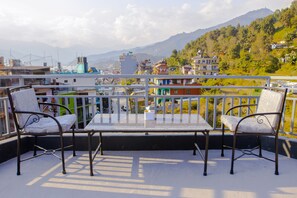 Rooftop terrace - Roamers Inn - Hostel (Pokhara)