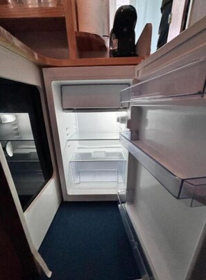 Fridge, microwave, coffee/tea maker, electric kettle