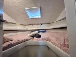 1 bedroom, bed sheets