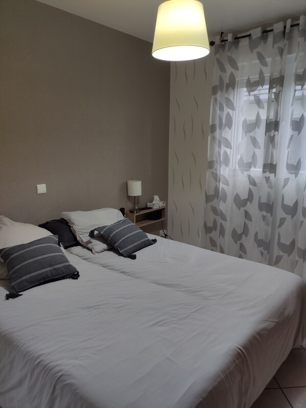 1 chambre, Wi-Fi gratuit, draps fournis