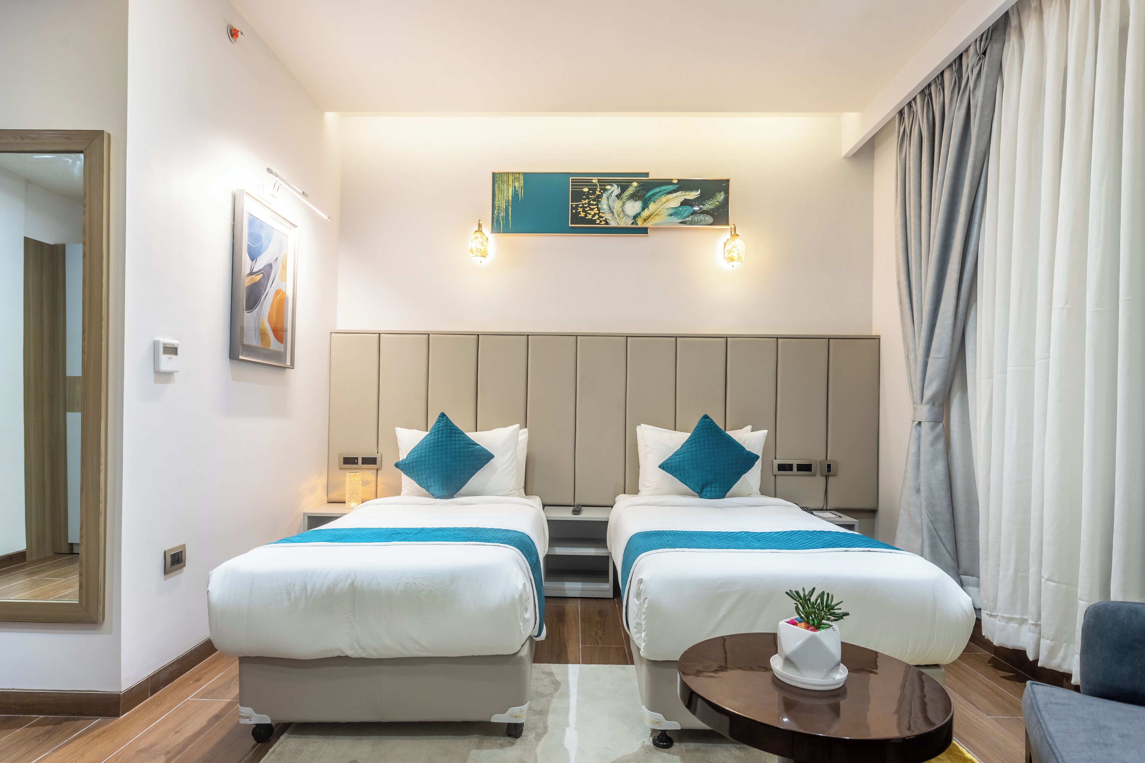 Deluxe-værelse med 2 enkeltsenge | Allergivenligt sengetøj, minibar, pengeskab på værelset