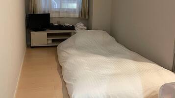Basic Room | Bed sheets