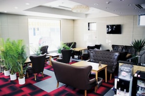 Lobby-Lounge