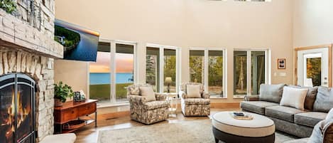 TV connectée, cheminée