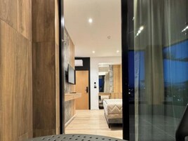 Deluxe Double Room, Balcony | Free WiFi