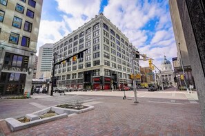 Exterior - CozySuites - 2BR with Direct Skybridge Access #2 (Indianapolis)