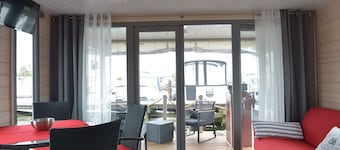 Time out on the Havel - Houseboat "nautikhus"