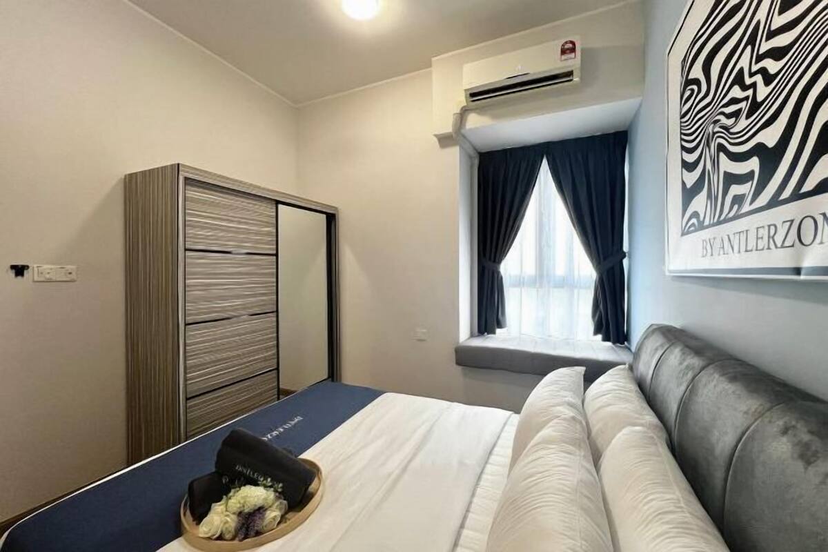 2 chambres, bureau, espace de travail pour ordinateur portable