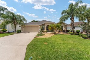 Exterior - Sunny Hideaway - 3/2 in The Village of Amelia (The Villages)