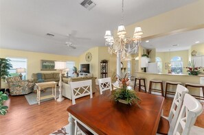 Interior - Sunny Hideaway - 3/2 in The Village of Amelia (The Villages)