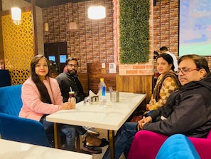 Restaurant - Hotel Grand Oasis (Manali)
