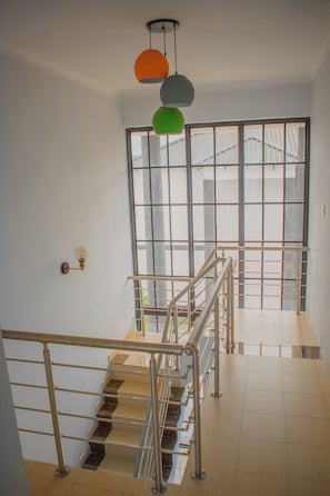 Down comforters, desk, laptop workspace, soundproofing - Divine Heights Bed & B Area 43 Lilongwe (Lilongwe)