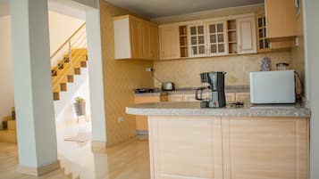 Exclusive Apartment | Private kitchen | Coffee/tea maker, electric kettle