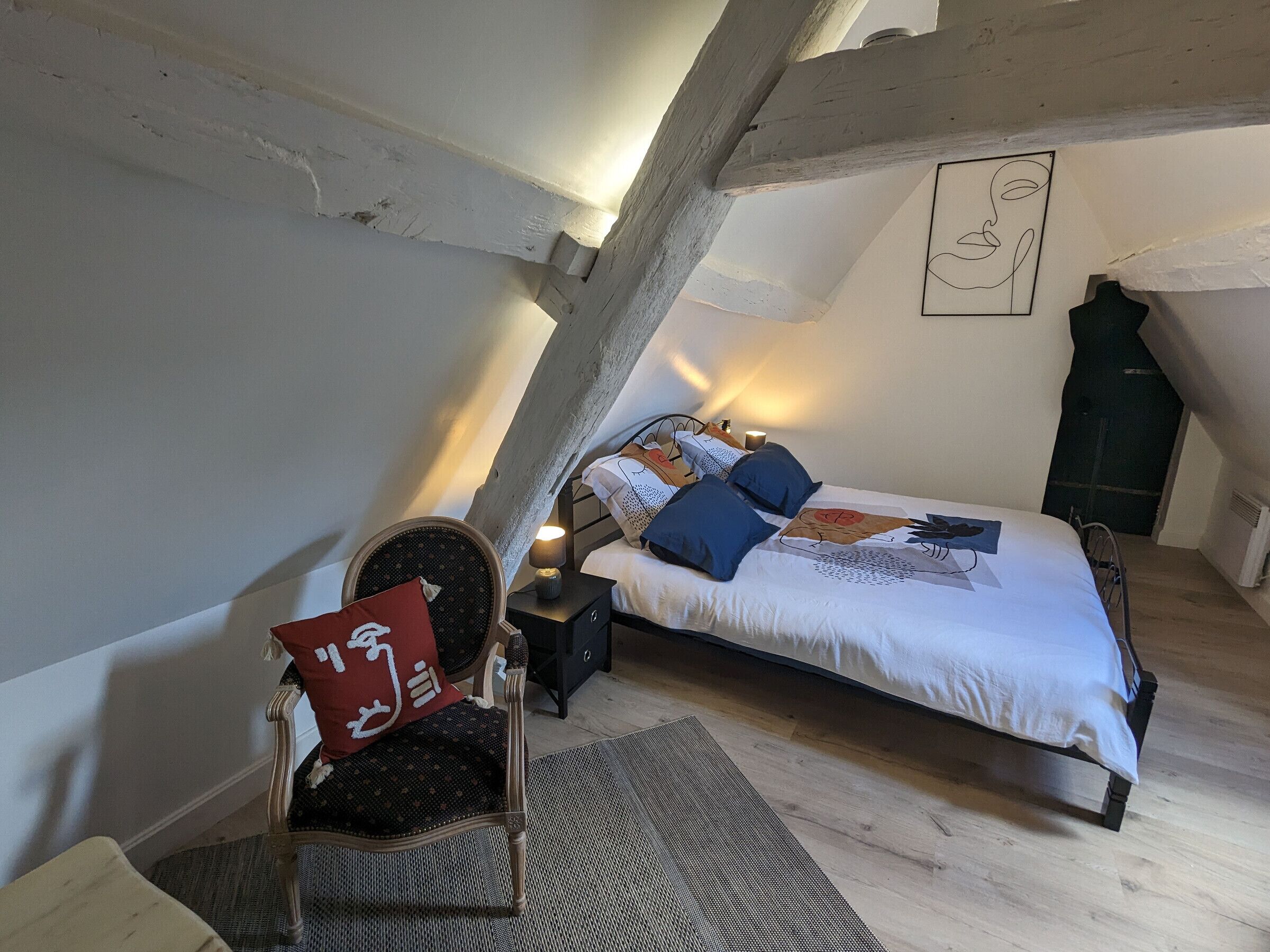 4 bedrooms, bed sheets