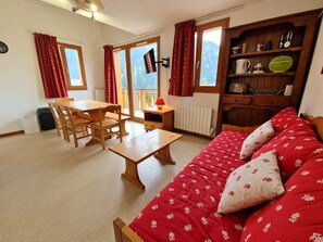 TV - Charming 3 rooms for 6 in Valfréjus, near slopes (Valfréjus)