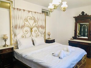 2 عدّة غرف نوم ومكتب ومكواة/لوح كي وواي فاي