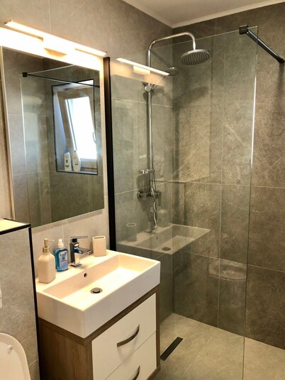 Modern New and Elegant Apartment -PNM Residence D2