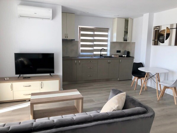 TV