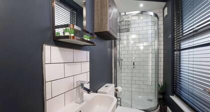 3 bedroom apartment in central York