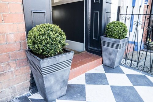 3 bedroom apartment in central York