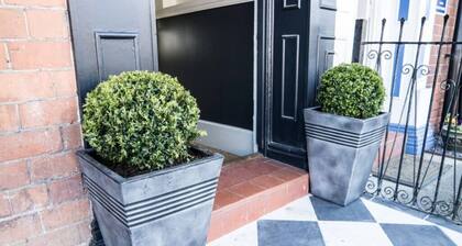 3 bedroom apartment in central York